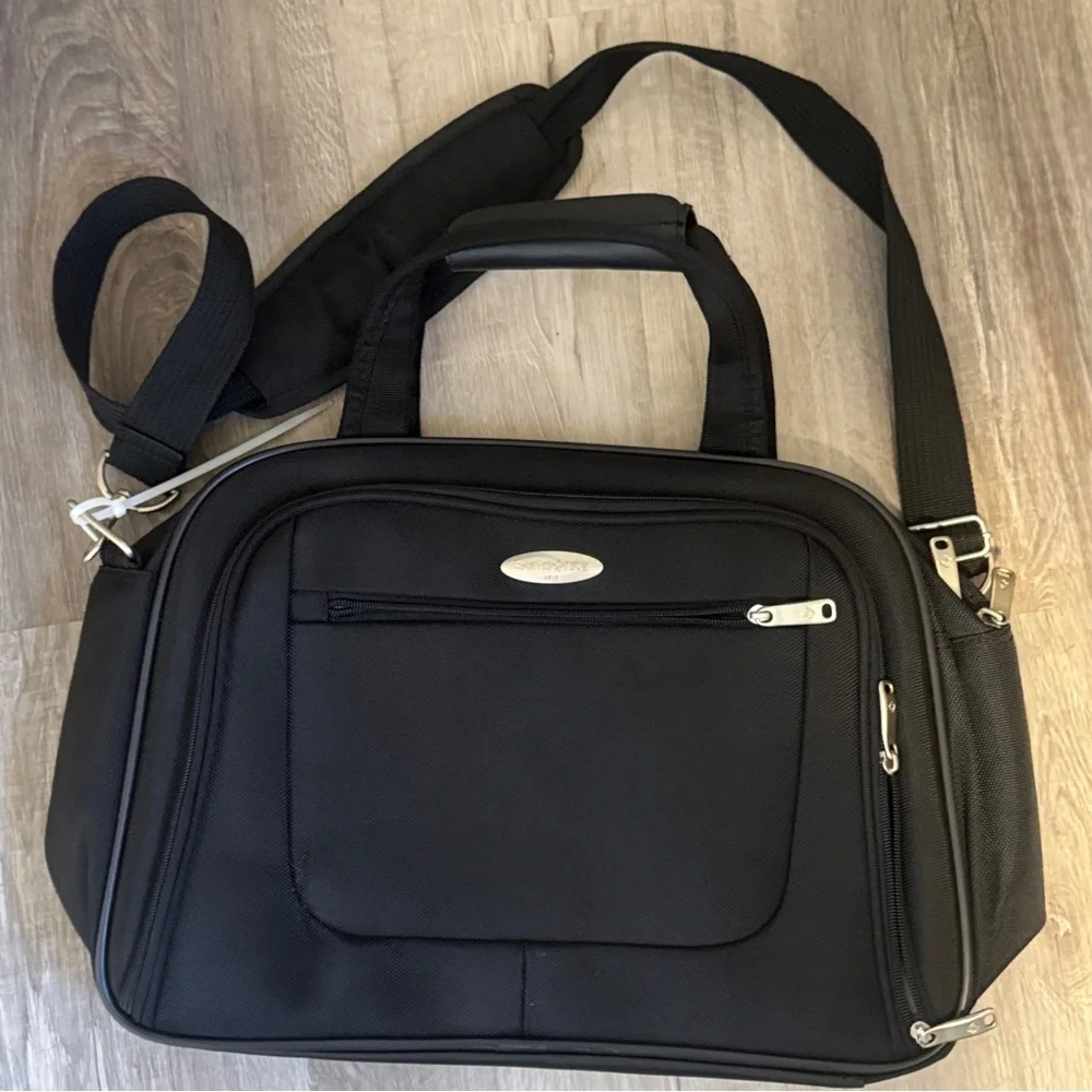 Samsonite Black Laptop Briefcase with Shoulder Strap NEW